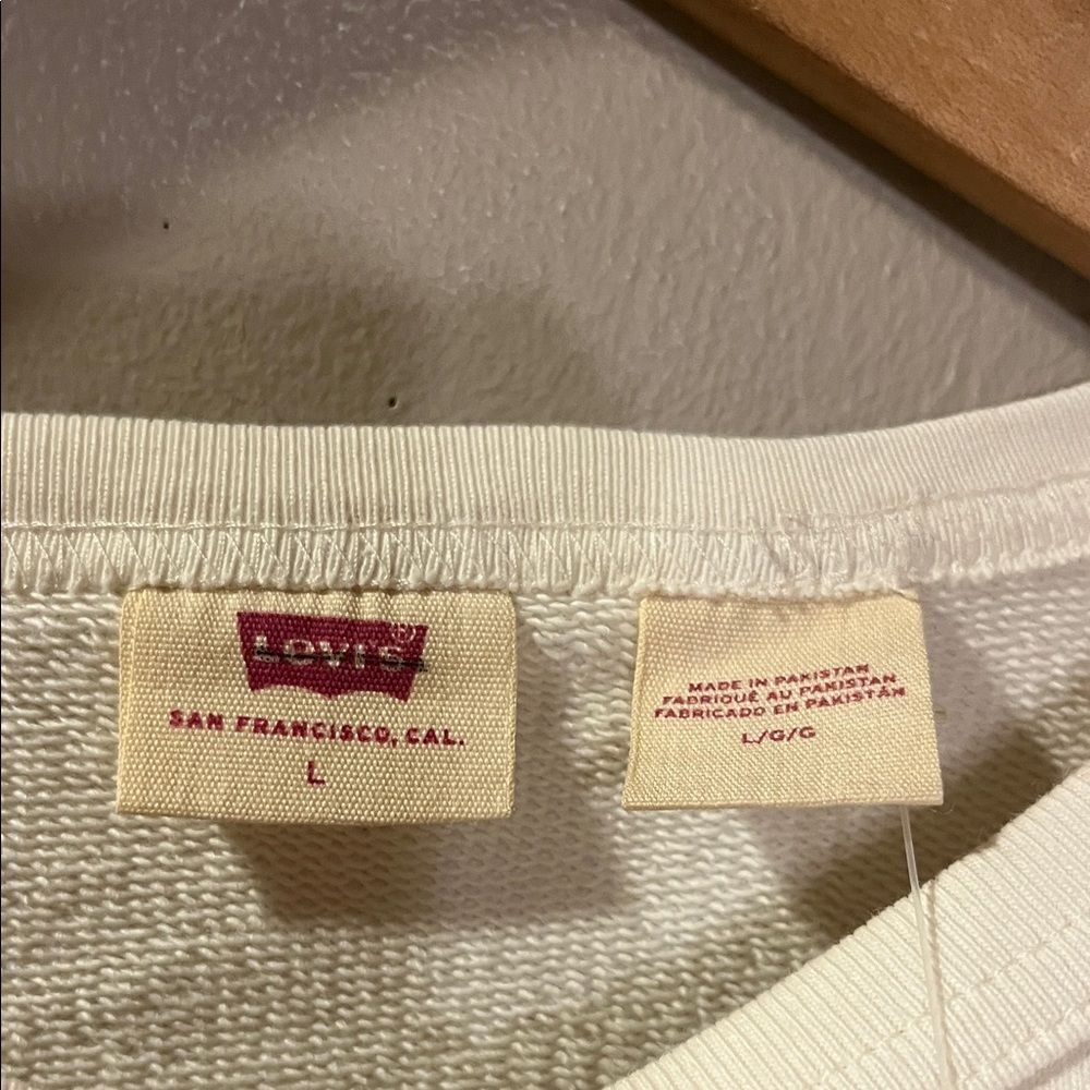 Levi's Cream Graphic Crewneck - Picture 4 of 8